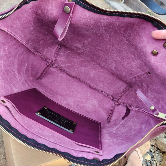 Portland Leather Lollipop Large Zippered Tote Bag Smooth Purple Black Handles - Picture 7 of 10